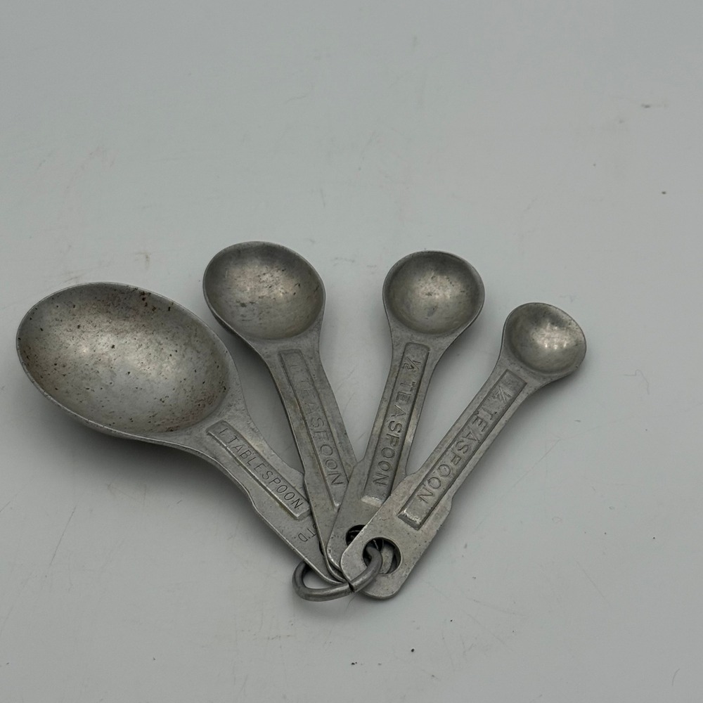 Vintage Aluminum Measuring Spoons Set 4 Piece Metal Nesting Kitchen Tools Silver